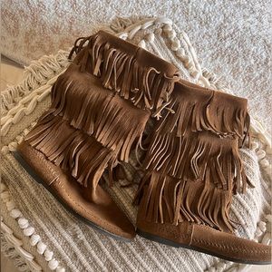 Minnetonka brown fringe boots
